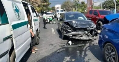 DAÑOS MATERIALES Y LESIONADOS DEJARON ACCIDENTES DE TRÁNSITO EN SANTA ANA Y EN LA CARRETERA LOS CHORROS.