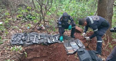 LOCALIZAN ARSENAL ENTERRADO POR PANDILLAS EN SAN VICENTE