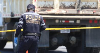 VOLQUETA PASÓ SOBRE UNA MOTOCICLISTA EN CIUDAD MERLIOT