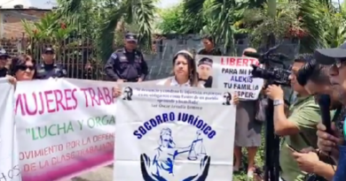 ORGANIZACIONES SOCIALES EXIGEN LIBERTAD DE LÍDERES DETENIDOS FRENTE A EL PENALITO DE LOURDES, COLÓN