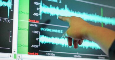 FUERTE SISMO DE 5.7 GRADOS SACUDE ZONAS DEL TERRITORIO SALVADOREÑO