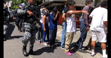 40 ESTUDIANTES CAPTURADOS FUERON TRASLADADOS A LA UNIDAD DE NIÑEZ Y ADOLESCENCIA DE LA PGR