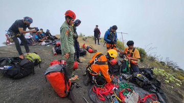 TURISTA BRASILEÑA MUERE AL CAER EN LADERA CERCA DE VOLCÁN ACTIVO EN INDONESIA