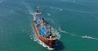 IRÁN APRUEBA CIERRE DEL ESTRECHO DE ORMUZ, CLAVE PARA EL TRÁNSITO DEL PETRÓLEO MUNDIAL