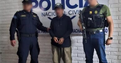 GUATEMALA EXPULSA A PANDILLERO SALVADOREÑO DEL BARRIO 18 Y LO ENTREGA A AUTORIDADES DE EL SALVADOR