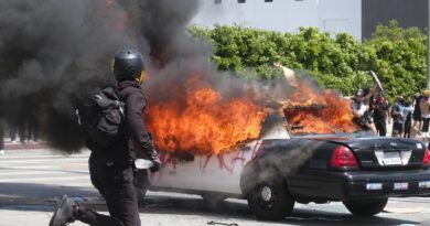 DISTURBIOS EN LOS ÁNGELES: MIGRANTES Y GUARDIA NACIONAL SE ENFRENTAN POR SEGUNDO DÍA CONSECUTIVO