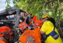 UTILIZAN EQUIPO HIDRÁULICO PARA RESCATAR A HOMBRE ATRAPADO EN VEHÍCULO EN CARRETERA A SONSONATE