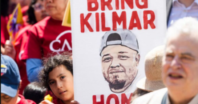 DEJAN EN LIBERTAD BAJO FIANZA AL SALVADOREÑO KILMAR ABREGO Y EL JUEZ FEDERAL BLOQUEA SU DEPORTACIÓN DE LOS ESTADOS UNIDOS