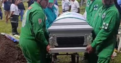 DESPIDIERON CON HONORES A SOCORRISTA VETERANO HUGO FLORES EN SANTA ANA