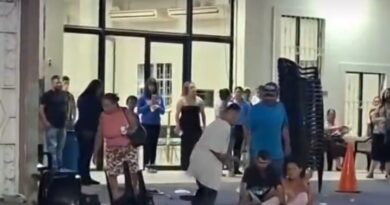PELEA ENTRE EBRIOS INTERRUMPE VELORIO EN FUNERARIA DE METAPÁN