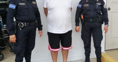 EN CHALCHUAPA DETUVIERON A SUJETO QUE PRESUMÍA SER PANDILLERO EN REDES SOCIALES