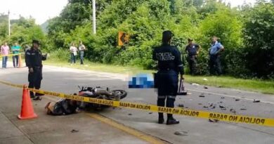 MOTOCICLISTA MUERE AL INTENTAR SOBREPASAR UN FURGÓN EN CARRETERA A SANTA ANA