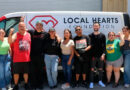 VOLUNTARIOS RECAUDAN COMIDA Y DINERO PARA MIGRANTES ENCERRADOS POR TEMOR A REDADAS EN ESTADOS UNIDOS