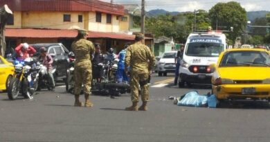 JOVEN DE 30 AÑOS FALLECIÓ EN UN FUERTE ACCIDENTE EN AVENIDA BERNAL Y BULEVAR UNIVERSITARIO DE SAN SALVADOR