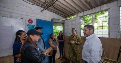 MINISTRA KARLA TRIGUEROS INICIA VISITAS ESCOLARES EN AHUACHAPÁN BAJO EL PROGRAMA  DOS ESCUELAS X DÍA