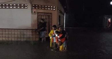 EVACUAN A FAMILIAS POR INUNDACIONES EN LA UNIÓN Y CHALATENANGO