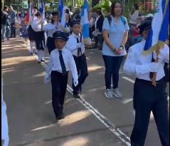 MÁS DE 4,400 CENTROS EDUCATIVOS CELEBRAN LOS 204 AÑOS DE INDEPENDENCIA CON DESFILES EN EL SALVADOR