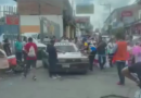 CONDUCTOR IRRUMPIÓ EN UN DESFILE INFANTIL EN COJUTEPEQUE Y GENERA ALARMA