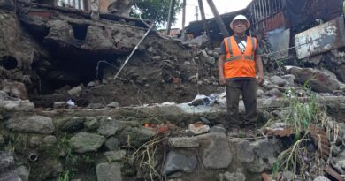HOMBRE AFECTADO POR LLUVIAS EN SAN SALVADOR PIDE APOYO URGENTE PARA RECUPERARSE