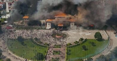 NEPAL DECRETA TOQUE DE QUEDA TRAS PROTESTAS NACIONALES