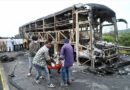 AL MENOS 25 PERSONAS MURIERON TRAS INCENDIARSE UN AUTOBÚS EN INDIA