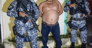 LA PNC ARRESTÓ A UN SUJETO QUE EN ESTADO DE EBRIEDAD ATACÓ A SU VECINO CON UN CORVO EN CHALATENANGO