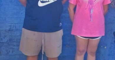 PAREJA ES CAPTURADA EN MONSERRAT CON VARIAS PORCIONES DE MARIHUANA