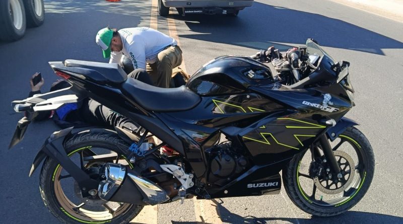 SANTA ANA; MOTOCICLISTA RESULTA LESIONADO EN ACCIDENTE DE TRÁNSITO CERCA DE CENTRO COMERCIAL LAS RAMBLAS