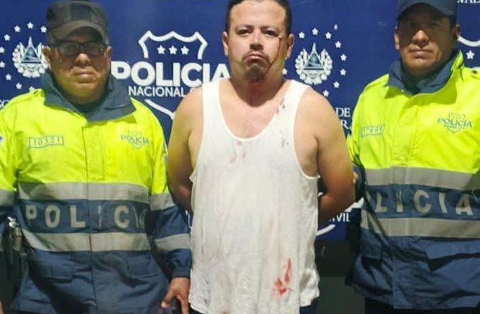 ACCIDENTE DE TRÁNSITO EN AHUACHAPÁN DEJA UNA PERSONA FALLECIDA; CONDUCTOR DIO POSITIVO A ALCOHOLEMIA