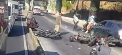 FALLECE AGENTE DE LA PNC TRAS ACCIDENTE DE TRÁNSITO EN EL BULEVAR DEL EJÉRCITO, SOYAPANGO