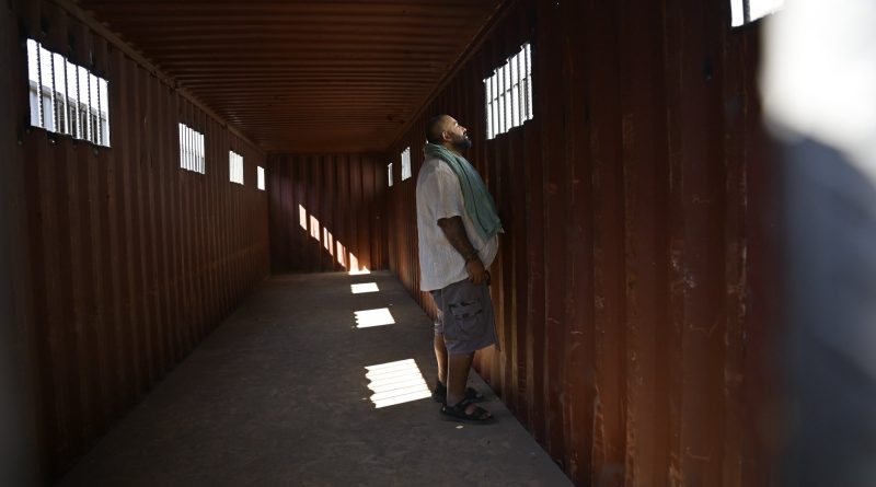 GUATEMALA PRESENTÓ EL NUEVO MODELO DE CÁRCELES DE MÁXIMA SEGURIDAD CONSTRUIDAS CON CONTENEDORES