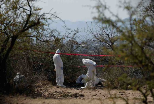AUTORIDADES MEXICANAS LOCALIZAN RESTOS HUMANOS EN FOSAS CLANDESTINAS EN SINALOA