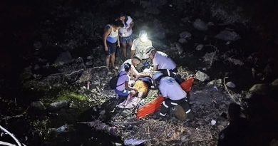 RESCATARON A MUJER DE 70 AÑOS TRAS CAER A BARRANCO EN SANTA ANA