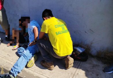 VEHÍCULO SIN FRENOS PROVOCA ACCIDENTE FRENTE A CENTRO ESCOLAR EN SONSONATE