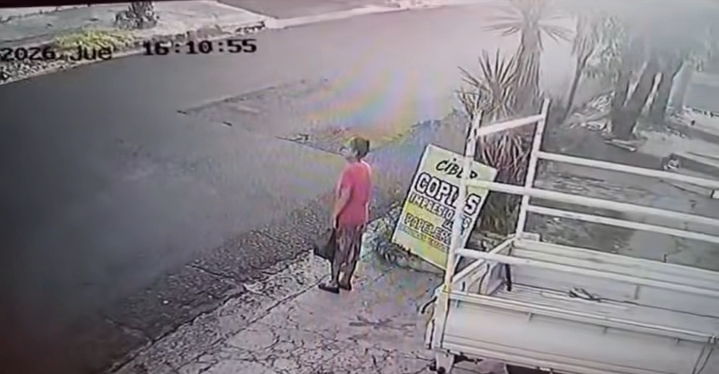 BUSCAN A CONDUCTOR QUE ATROPELLÓ A ADULTA MAYOR Y HUYÓ EN SAN SALVADOR