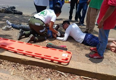 MOTOCICLISTA RESULTA LESIONADO TRAS ACCIDENTE EN SANTA ANA