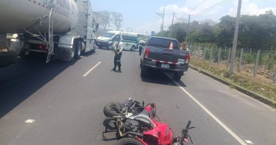 UN MOTOCICLISTA RESULTÓ LESIONADO EN UN ACCIDENTE ENTRE CHALCHUAPA Y SANTA ANA