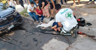 MOTOCICLISTA DE 22 AÑOS RESULTA GRAVE TRAS CHOQUE EN CERCA DEL EX ZOOLOGICO EN SAN SALVADOR