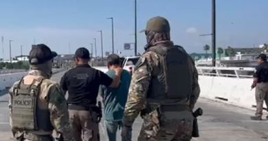 HOUSTON APRUEBA MAYOR COLABORACIÓN ENTRE POLICÍA LOCAL Y AUTORIDADES MIGRATORIAS