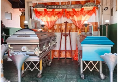 DESPIDEN A PADRE E HIJO FALLECIDOS EN ACCIDENTE DE TRÁNSITO EN LA COSTA DEL SOL