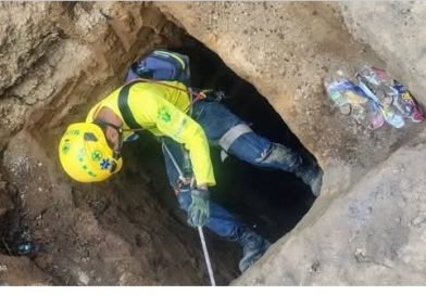 RESCATARON A UNA MUJER QUE CAYÓ EN POZO EN NAHUIZALCO, SONSONATE