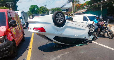 ACCIDENTE MÚLTIPLE DEJA CINCO LESIONADOS EN ILOPANGO