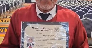 SALVADOREÑO OBTIENE TÍTULO UNIVERSITARIO DE ARQUITECTURA A LOS 69 AÑOS