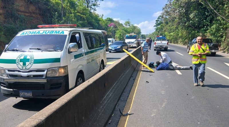 MOTOCICLISTA RESULTA LESIONADO EN ACCIDENTE SOBRE LA PANAMERICANA EN SANTA ANA