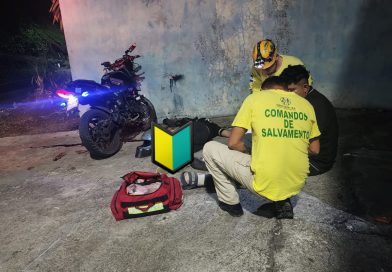 MUJER FALLECE EN ACCIDENTE DE TRÁNSITO QUE INVOLUCRÓ UNA MOTOCICLETA EN CIUDAD ARCE