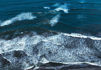 MARN ADVIERTE SOBRE OLEAJE ACELERADO Y OLAS DE HASTA 1.8 METROS EN LA COSTA SALVADOREÑA