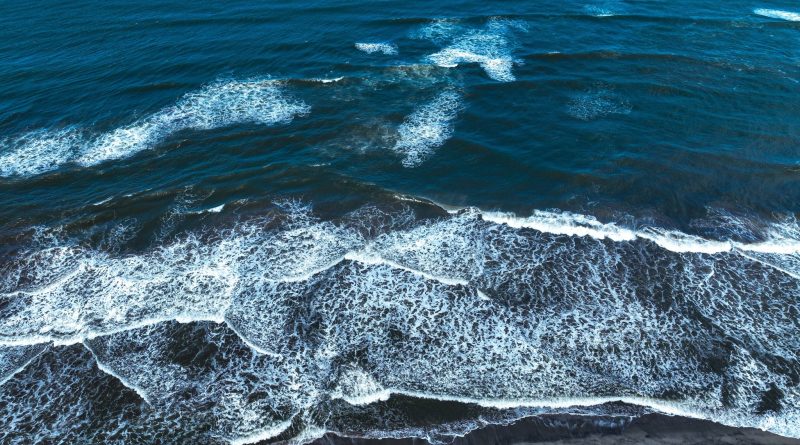 MARN ADVIERTE SOBRE OLEAJE ACELERADO Y OLAS DE HASTA 1.8 METROS EN LA COSTA SALVADOREÑA