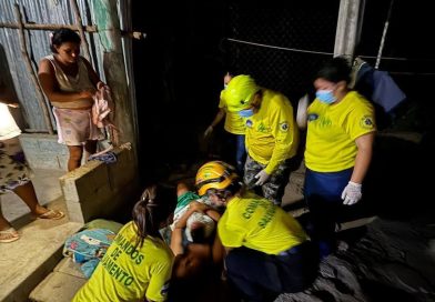 COMANDOS DE SALVAMENTO ASISTE PARTO DE EMERGENCIA EN ZACATECOLUCA