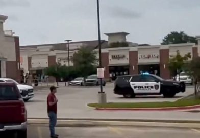 TIROTEO EN CENTRO COMERCIAL DE TEXAS DEJA MUERTOS Y HERIDOS