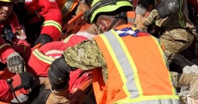 RESCATISTAS SALVADOREÑOS LOGRARON RESCATAR CON VIDA A MUJER TRAS 86 HORAS BAJO LOS ESCOMBROS EN VENEZUELA